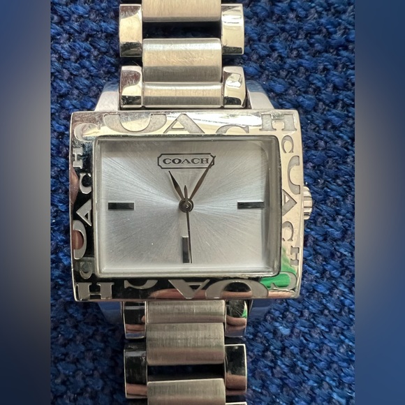 COACH SILVER Stainless Steel LADIES WATCH - Picture 1 of 6